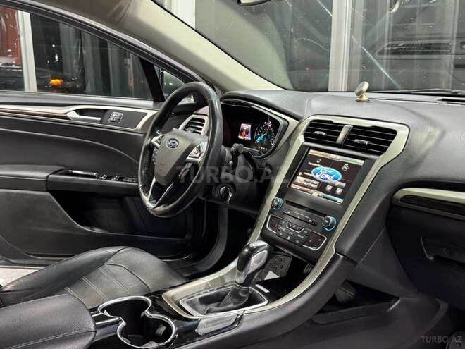 Ford Fusion (North America)-15