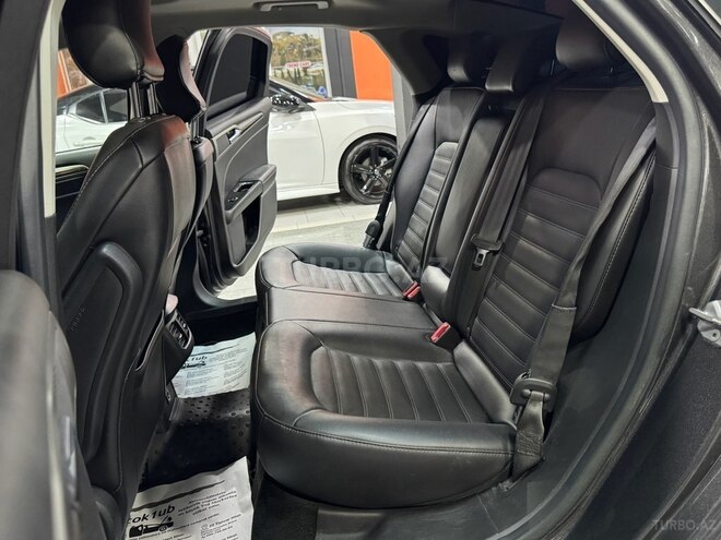 Ford Fusion (North America)-20