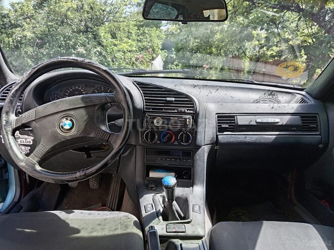 BMW 325 1994, 478,000 km - 2.5 л - Zaqatala
