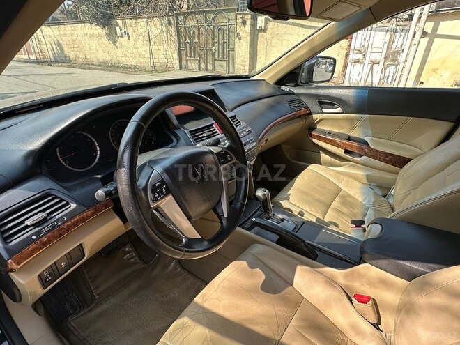 Honda Accord 2012, 196,123 km - 2.4 l - Quba