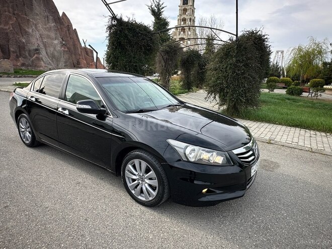 Honda Accord 2012, 196,123 km - 2.4 l - Quba