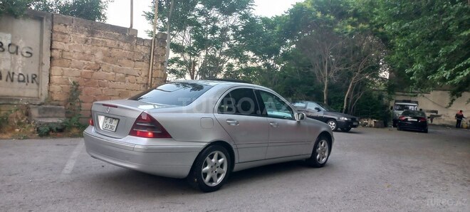 Mercedes C 240 2002, 214,578 km - 2.6 л - Bakı