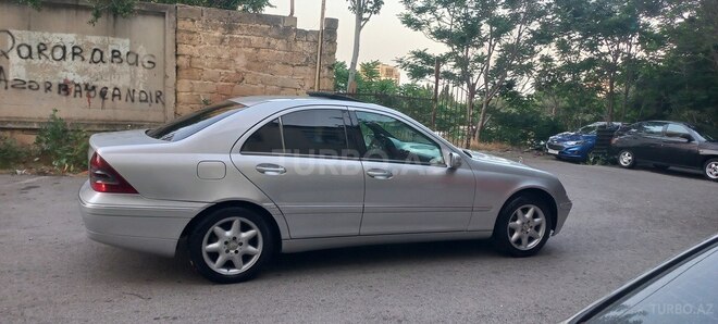 Mercedes C 240 2002, 214,578 km - 2.6 л - Bakı