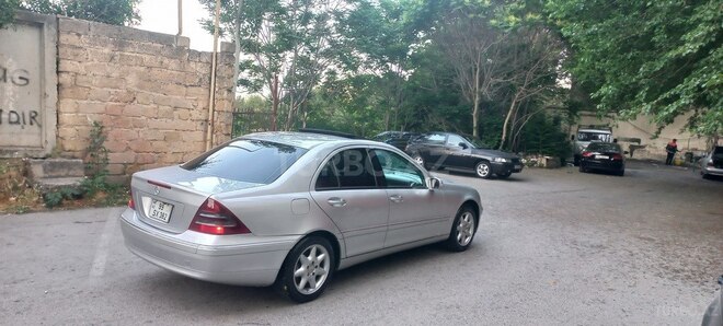 Mercedes C 240 2002, 214,578 km - 2.6 л - Bakı