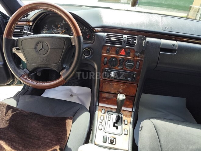 Mercedes E 240 1998, 584,800 km - 2.4 l - Bakı