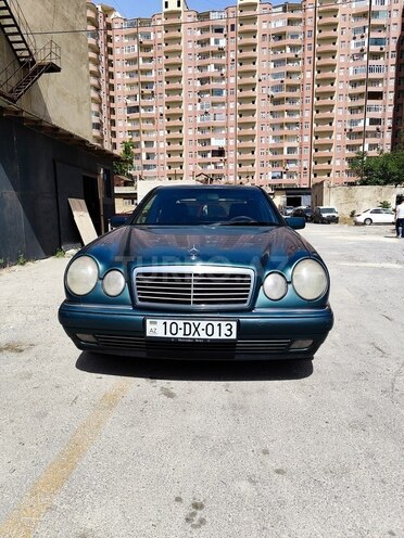 Mercedes E 240 1998, 584,800 km - 2.4 l - Bakı