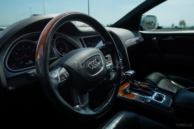 Audi Q7 2014, 185,000 km - 3.0 l - Bakı