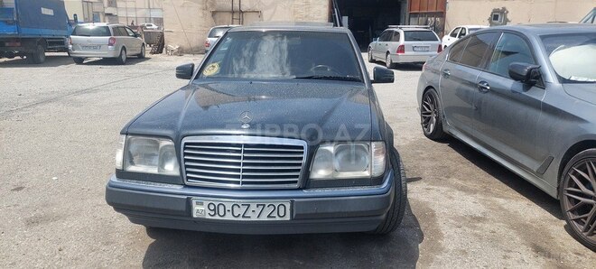 Mercedes E 220 1994, 560,268 km - 2.2 l - Bakı