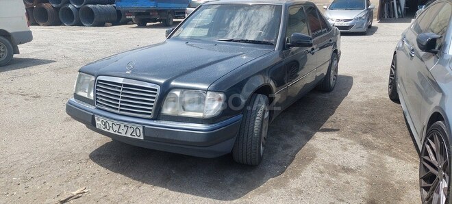 Mercedes E 220 1994, 560,268 km - 2.2 l - Bakı