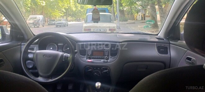 Kia Rio 2008, 241,261 km - 1.4 l - Mingəçevir