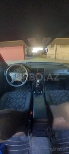 Mercedes C 220 d 1998, 268,457 km - 2.2 l - Bakı