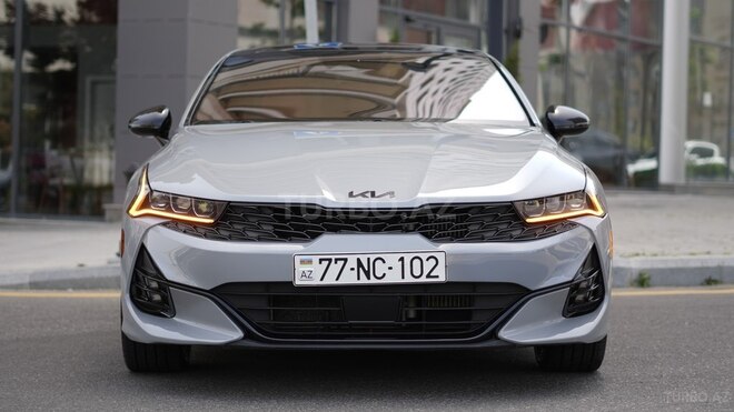 Kia K5-4