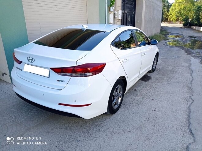 Hyundai Avante 2016, 170,000 km - 1.6 l - Bakı