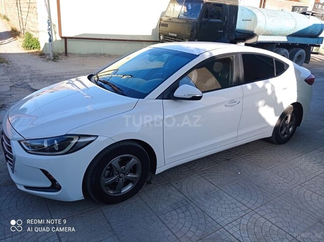 Hyundai Avante 2016, 170,000 km - 1.6 l - Bakı