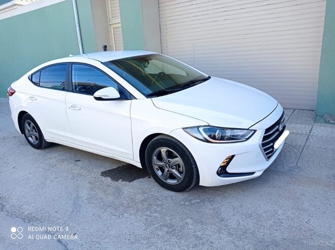 Hyundai Avante 2016, 170,000 km - 1.6 l - Bakı