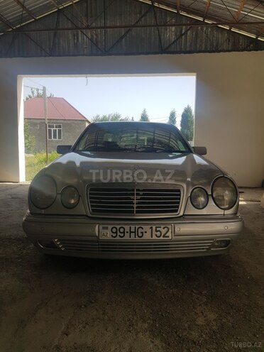 Mercedes E 240 1999, 243,800 km - 2.4 л - Goranboy