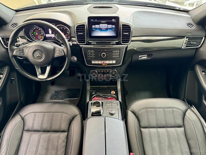 Mercedes GLS 450 4MATIC-16