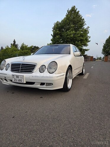 Mercedes E 320 2000, 523,000 km - 3.2 l - Horadiz