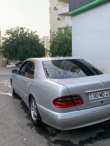 Mercedes E 240 2000, 380,000 km - 2.4 l - Bakı