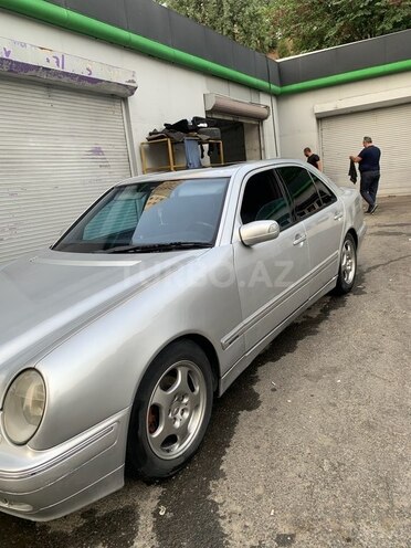 Mercedes E 240 2000, 380,000 km - 2.4 l - Bakı