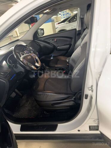 Hyundai ix35 2013, 80,000 km - 2.0 л - Bakı