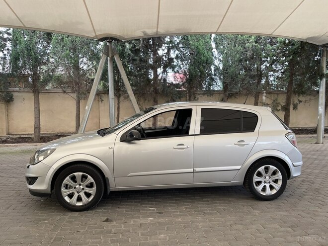 Opel Astra 2009, 176,000 km - 1.4 l - Bakı