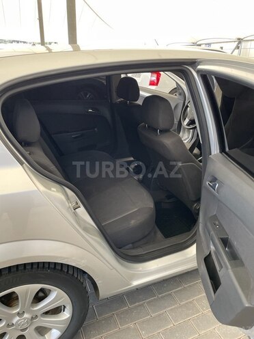 Opel Astra 2009, 176,000 km - 1.4 l - Bakı
