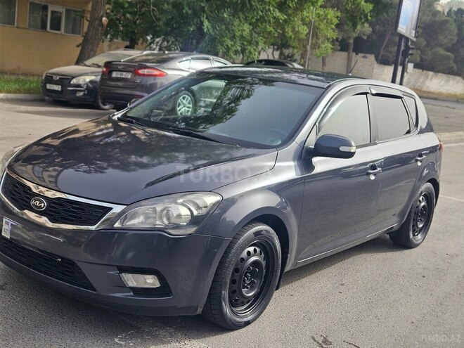 Kia Ceed 2009, 345,000 km - 1.6 л - Bakı