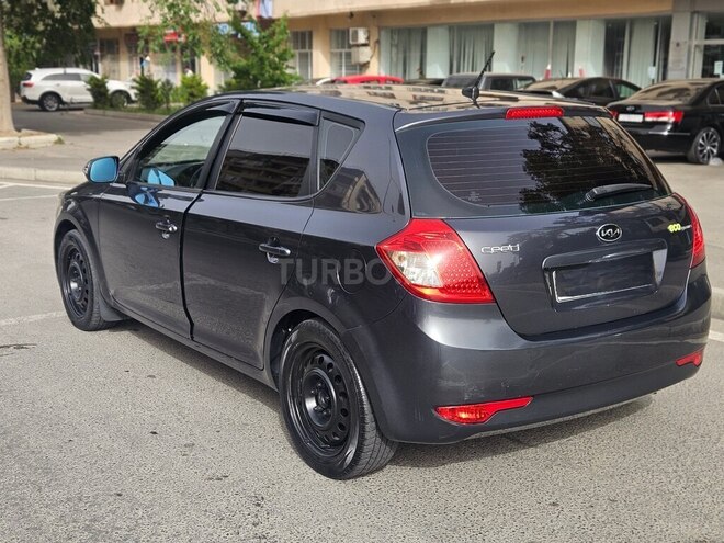 Kia Ceed 2009, 345,000 km - 1.6 л - Bakı