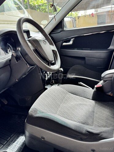 LADA (VAZ) Priora 2015, 167,500 km - 1.6 l - Salyan