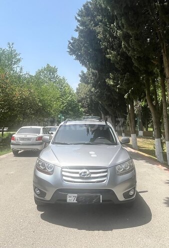 Hyundai Santa Fe-1