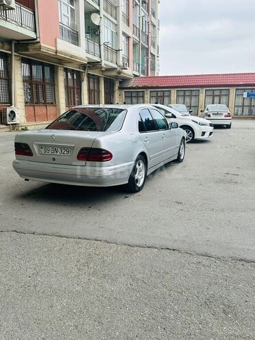 Mercedes E 220 d 2001, 523,330 km - 2.2 l - Bakı