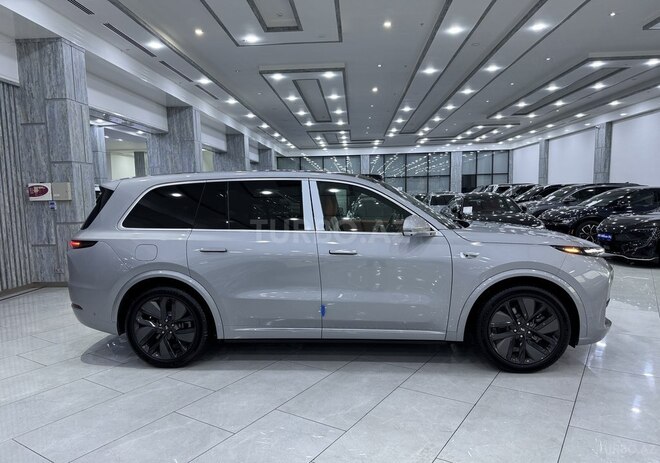 Li Auto L9-4