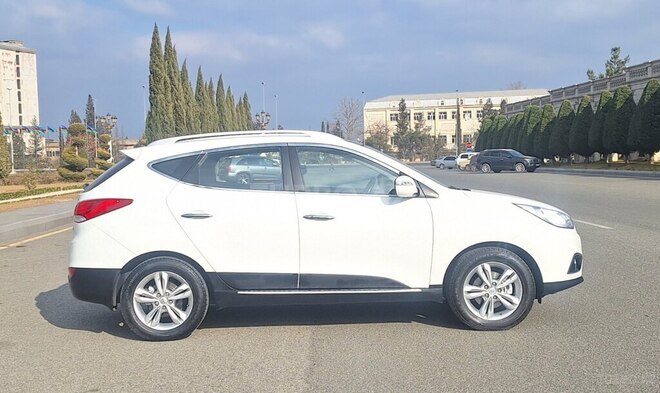Hyundai ix35 2011, 146,000 km - 2.0 l - Bakı