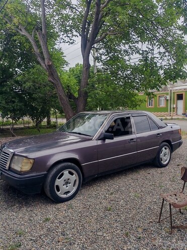 Mercedes E 220 1993, 111,111 km - 2.2 l - Gəncə