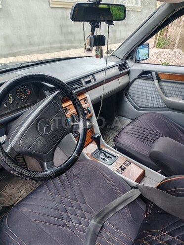 Mercedes E 220 1993, 111,111 km - 2.2 l - Gəncə
