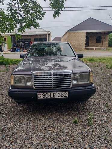 Mercedes E 220 1993, 111,111 km - 2.2 l - Gəncə