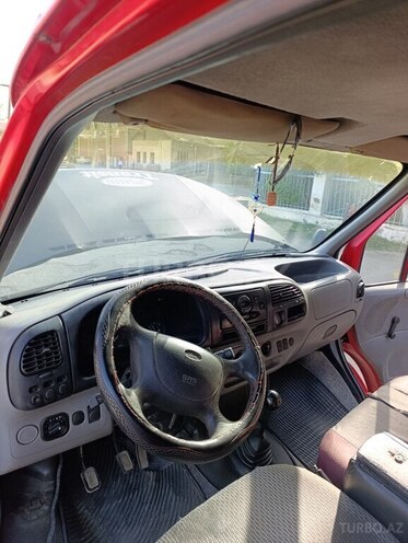 Ford Transit-6