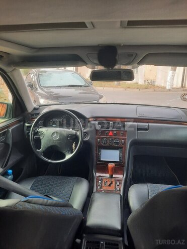 Mercedes E 270 2000, 800,000 km - 2.7 l - Bakı