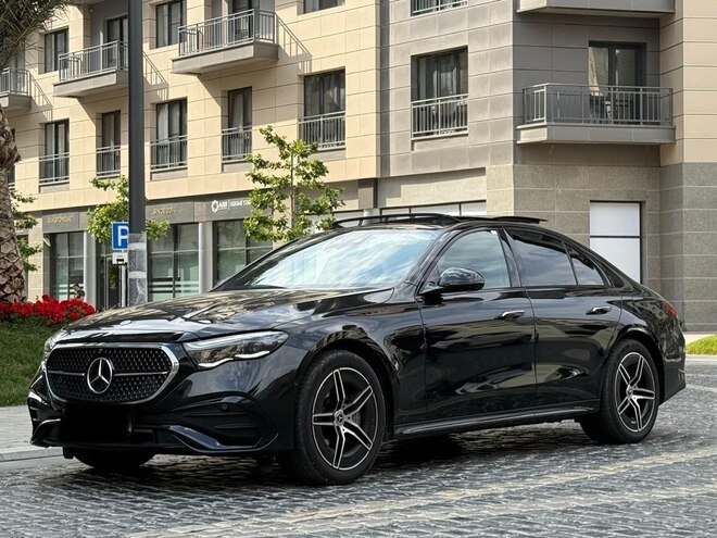 Mercedes E 300 e 4MATIC 2023, 13,000 km - 2.0 l - Bakı