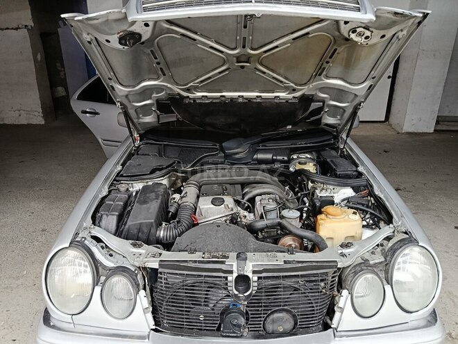 Mercedes E 220 d 1998, 398,000 km - 2.2 л - Bakı