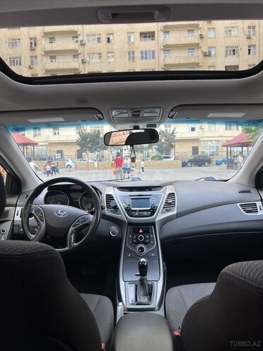 Hyundai Elantra 2015, 94,000 km - 1.8 л - Bakı