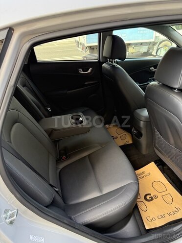 Hyundai Kona 2022, 42,615 km - 1.6 л - Bakı