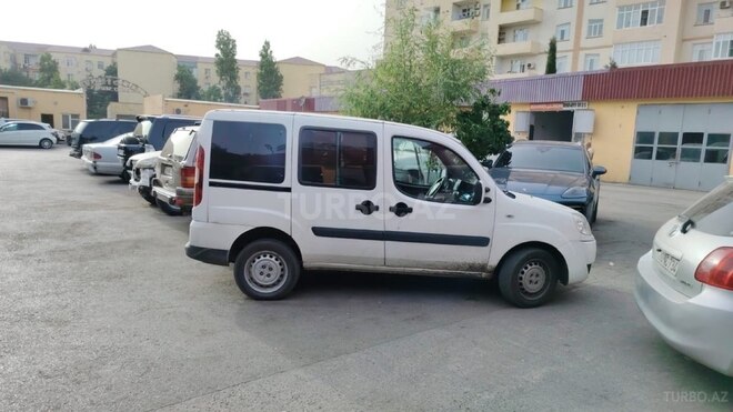 Fiat Doblo 2011, 247,000 km - 1.3 l - Bakı