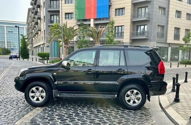Toyota Land Cruiser Prado-5