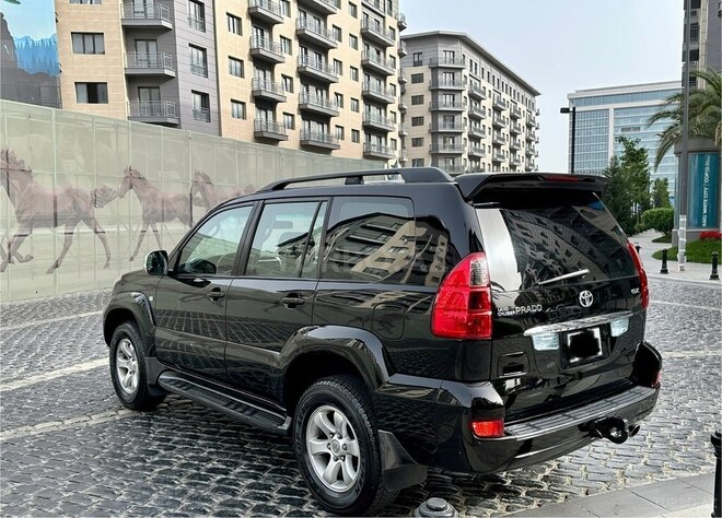 Toyota Land Cruiser Prado-4