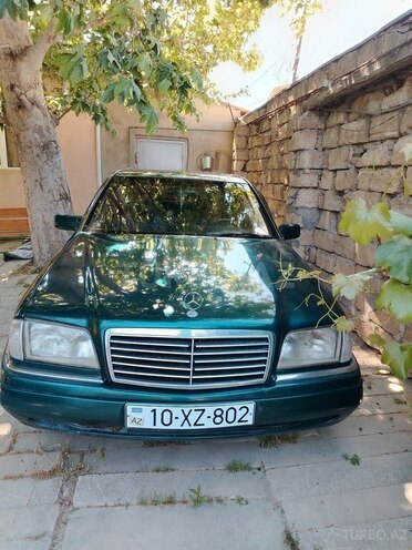 Mercedes E 220 d 1995, 477,474 km - 2.2 l - Bakı