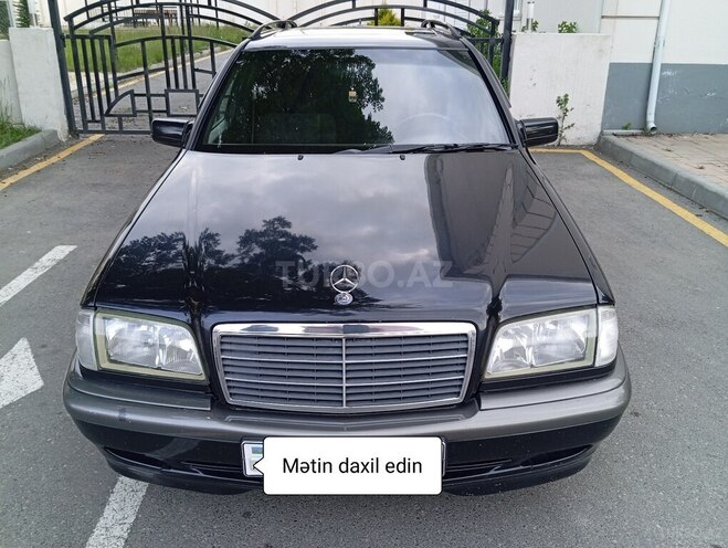 Mercedes C 200 2000, 129,000 km - 2.0 l - Quba