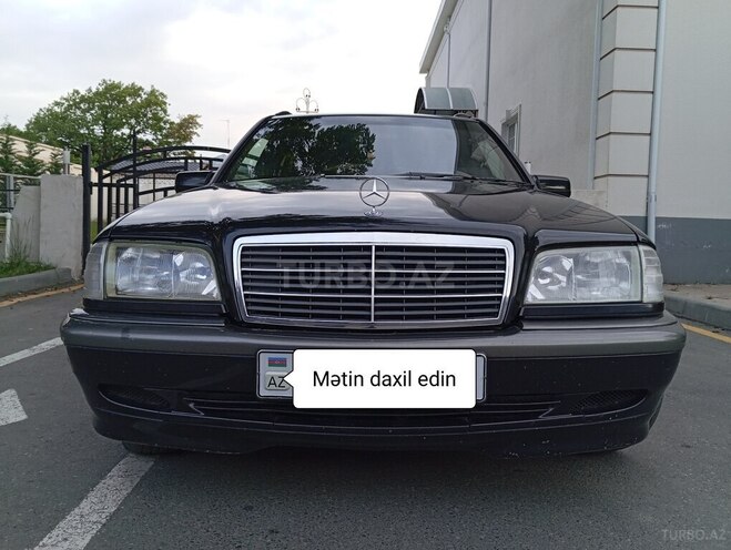 Mercedes C 200 2000, 129,000 km - 2.0 l - Quba