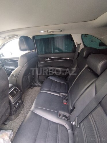 Kia Sorento-7